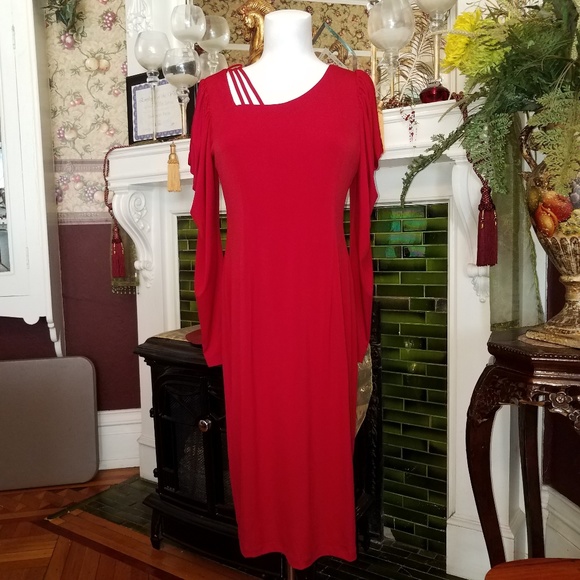 Elegant Red Strappy Shoulder Waterfall Maxi Dress - Picture 2 of 7